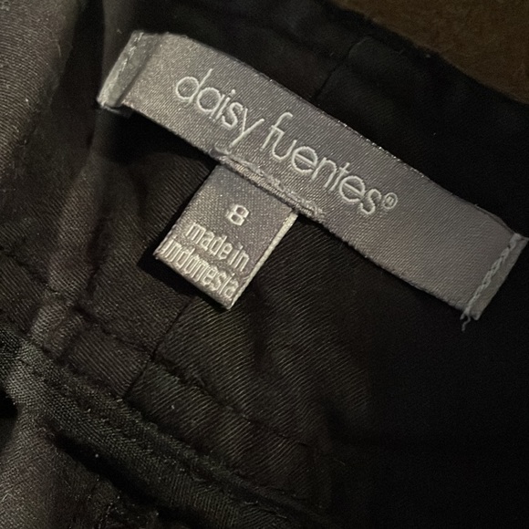 Daisy Fuentes Bermuda Shorts size 8 - Picture 2 of 3